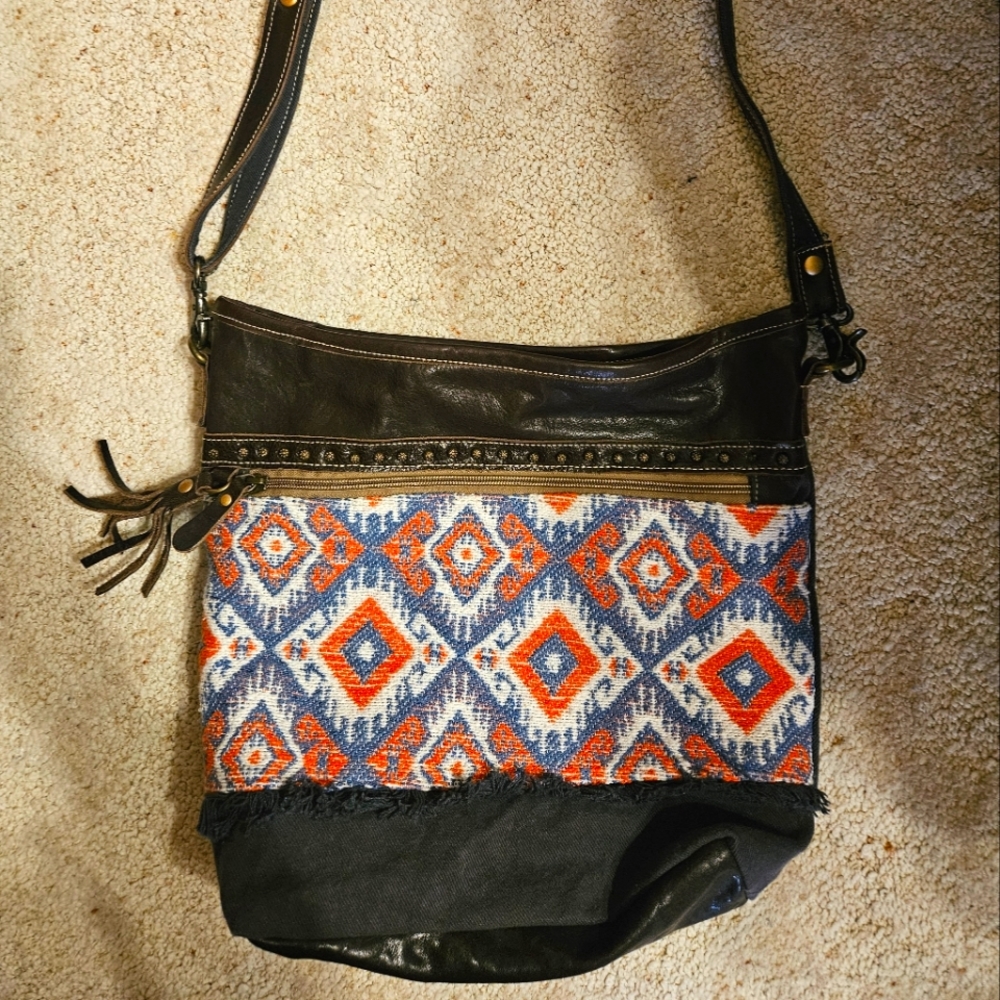 Myra bag